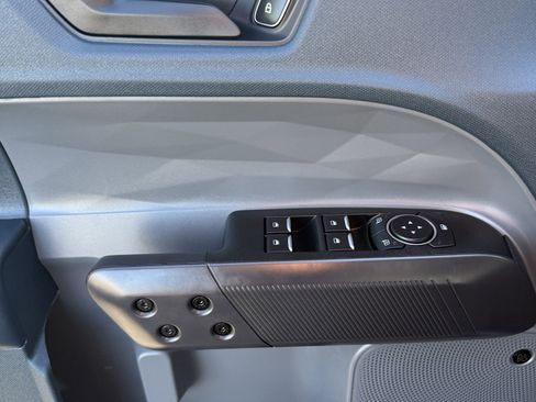 Used 2025 Ford Maverick Lariat w/ Black Appearance Package image 16