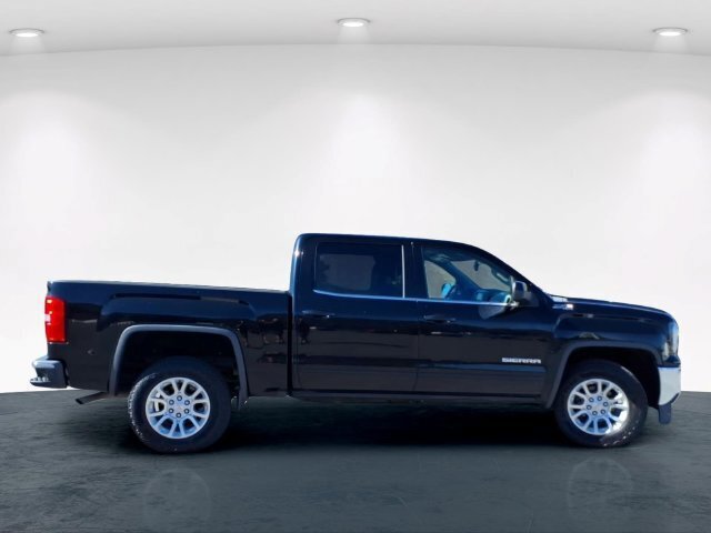 Used 2017 GMC Sierra 1500 SLE w/ SLE Value Package AWD/4WD image 5