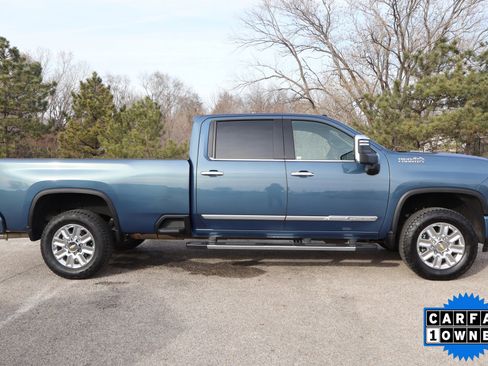 Used 2025 Chevrolet Silverado 2500 High Country w/ Technology Package image 4