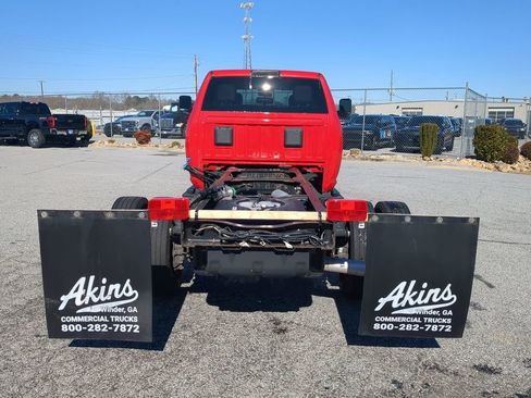 Used 2021 RAM 5500 Tradesman w/ Chrome Appearance Group RWD image 4