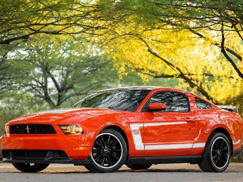 Used 2012 Ford Mustang Boss 302 w/ Boss 302 Accessory Pkg RWD image 1