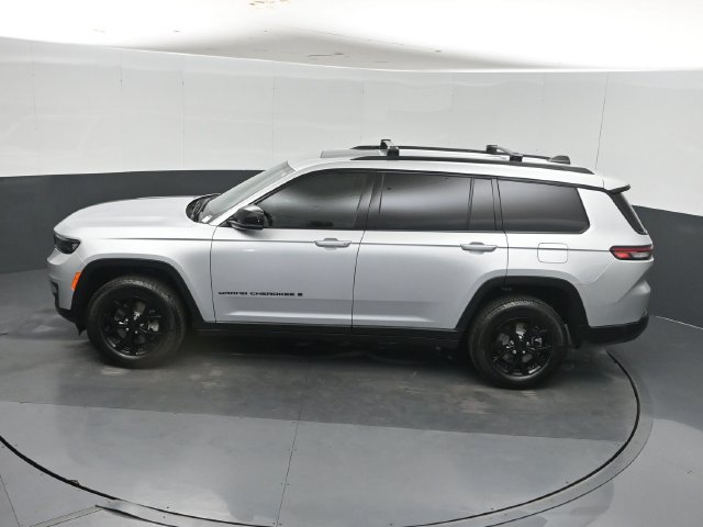 Used 2025 Jeep Grand Cherokee L Altitude RWD image 47