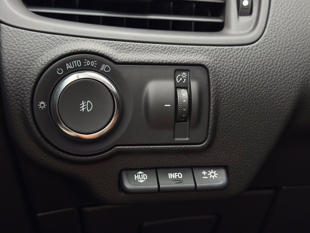 Used 2020 Buick Envision Premium w/ Driver Confidence Package AWD/4WD image 38