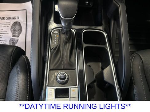 Used 2024 Kia Telluride SX w/ Towing Package FWD image 19