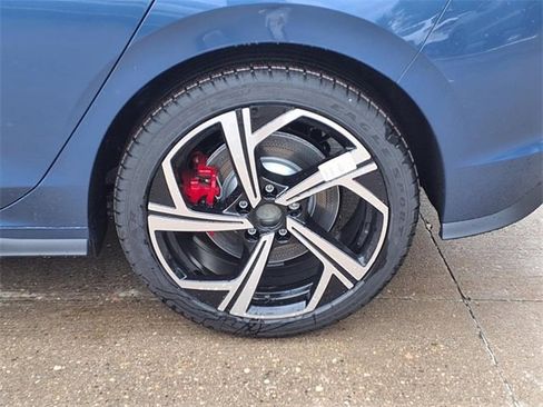 New 2025 Volkswagen GTI SE image 4