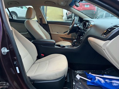 Used 2012 Kia Optima LX image 16