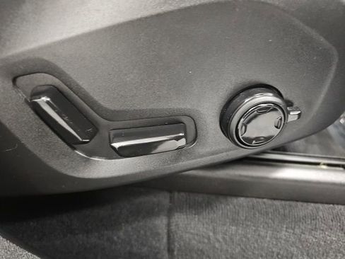 Used 2019 Volvo XC90 T5 R-Design w/ Advanced Package image 44