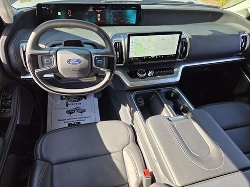 New 2025 Ford Expedition Platinum w/ Driver's Package image 11