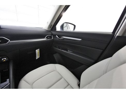 New 2025 MAZDA CX-5 AWD 2.5 S w/ Preferred Package image 10