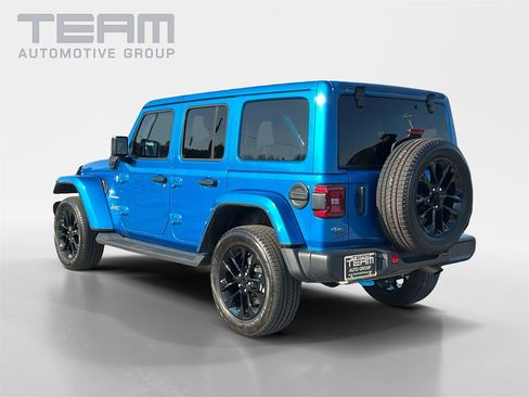 Used 2023 Jeep Wrangler Unlimited Sahara w/ Cold Weather Group image 5