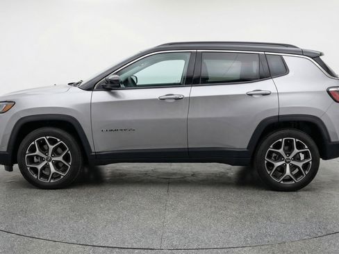 Used 2025 Jeep Compass Limited AWD/4WD image 5