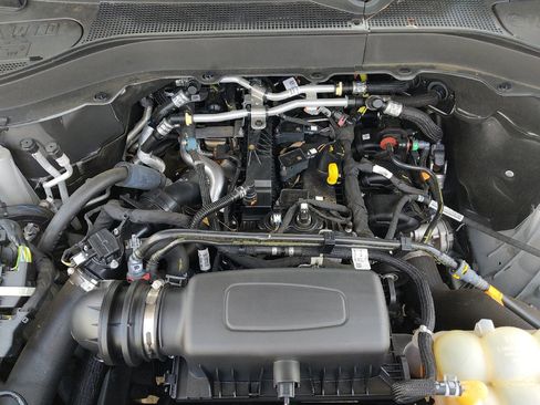 Used 2022 Ford Explorer XLT RWD image 30