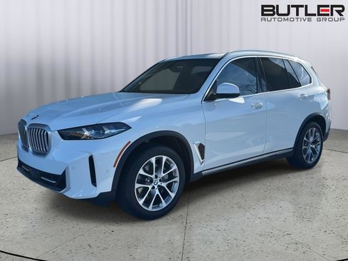 Certified 2024 BMW X5 sDrive40i w/ Parking Assistance Package image 2