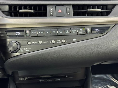 Used 2020 Lexus ES 350 image 25