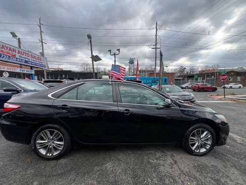 Used 2015 Toyota Camry SE image 10