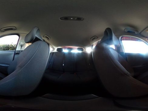 Used 2025 Kia K4 LXS image 41