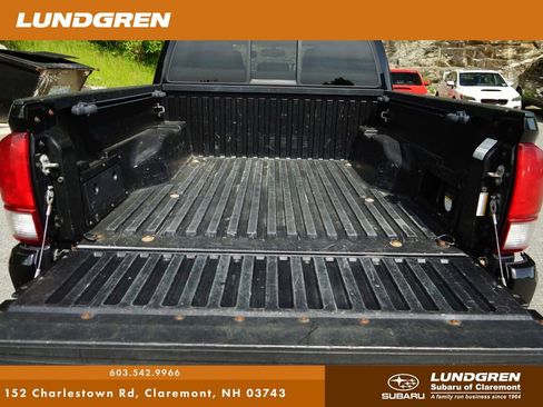 Used 2016 Toyota Tacoma TRD Sport w/ Towing Package AWD/4WD image 26