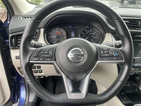 Used 2022 Nissan Rogue Sport SV w/ Technology Package AWD/4WD image 15