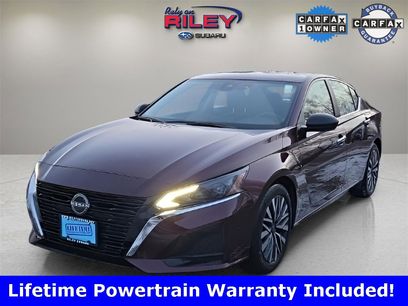 Used 2024 Nissan Altima 2.5 SV