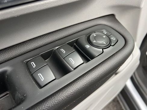 Used 2018 GMC Terrain SLE image 26