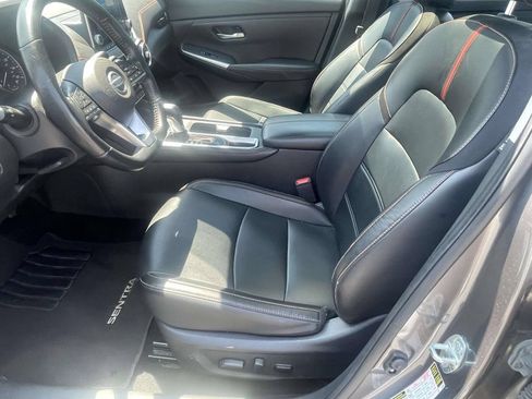 Used 2023 Nissan Sentra SR w/ SR Premium Package FWD image 11
