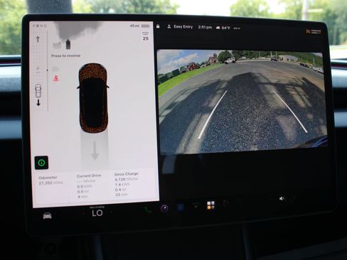Used 2024 Tesla Model 3 Standard Range RWD image 38