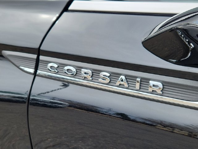 New 2025 Lincoln Corsair Reserve w/ Equipment Group 202A AWD/4WD image 12
