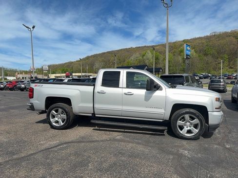 Used 2018 Chevrolet Silverado 1500 LT w/ All Star Edition AWD/4WD image 3