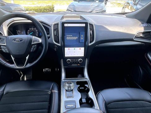 Used 2022 Ford Edge ST-Line w/ Class II Trailer Tow Package AWD/4WD image 16