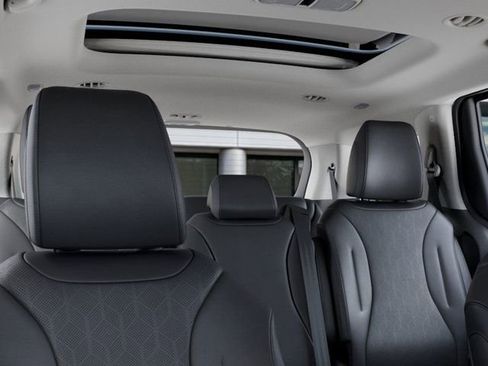 New 2026 Kia Carnival SX w/ SX Dark Edition Package image 28