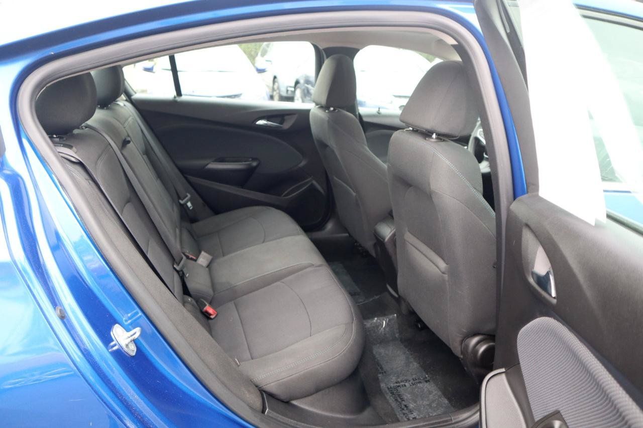 Used 2016 Chevrolet Cruze LT w/ Sun And Sound Package FWD image 12