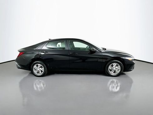New 2026 Hyundai Elantra SE w/ Cargo Package FWD image 4