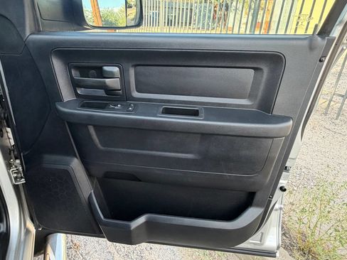 Used 2014 RAM 3500 Tradesman w/ Chrome Appearance Group AWD/4WD image 16