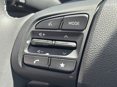 New 2025 Hyundai Venue SEL image 20