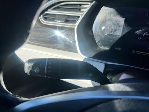 Used 2016 Tesla Model X image 12