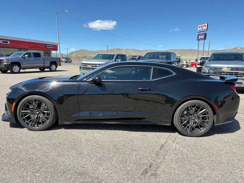 Used 2018 Chevrolet Camaro ZL1 RWD image 7