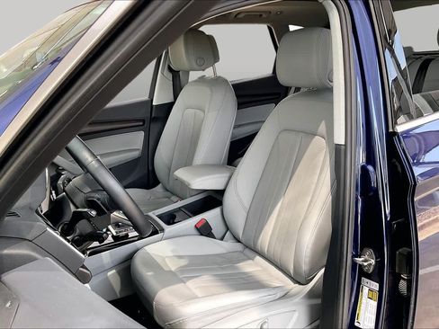 Used 2023 Audi Q5 2.0T Premium w/ Convenience Package AWD/4WD image 8