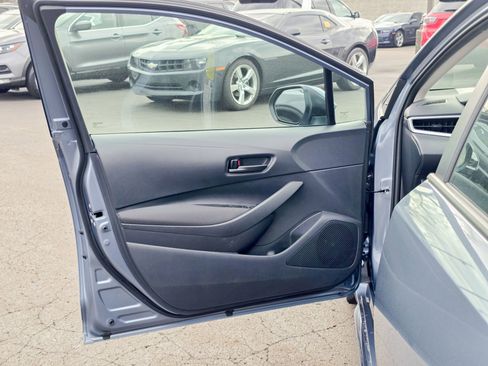 Used 2025 Toyota Corolla LE image 29