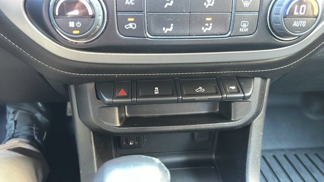 Used 2022 GMC Canyon Elevation AWD/4WD image 19