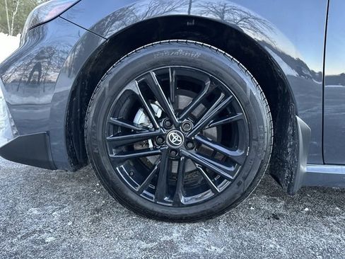 Used 2025 Toyota Camry SE w/ Convenience Package image 24