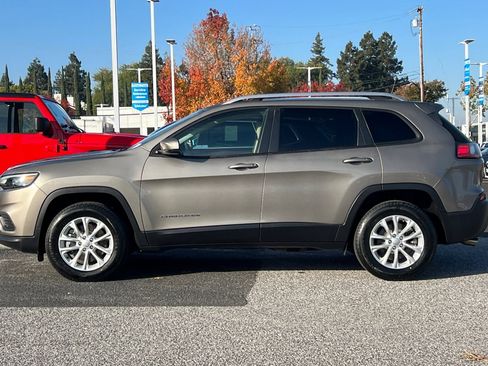 Used 2020 Jeep Cherokee Latitude image 2