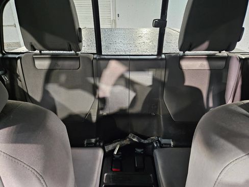 Used 2019 Toyota Tacoma TRD Sport AWD/4WD image 13