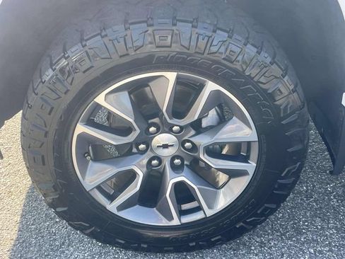 Used 2020 Chevrolet Silverado 1500 RST AWD/4WD image 11