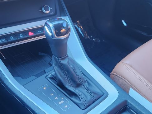 Used 2021 Audi Q3 2.0T Premium Plus image 11