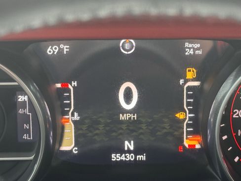 Used 2019 Jeep Wrangler Unlimited Rubicon AWD/4WD image 16