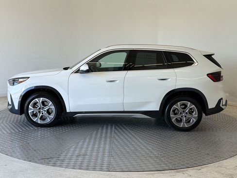 Used 2025 BMW X1 xDrive28i w/ Premium Package AWD/4WD image 2