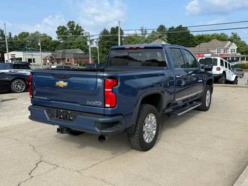 Used 2025 Chevrolet Silverado 2500 High Country w/ High Country Premium Package AWD/4WD image 6