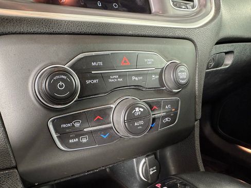 Used 2022 Dodge Charger GT RWD image 33