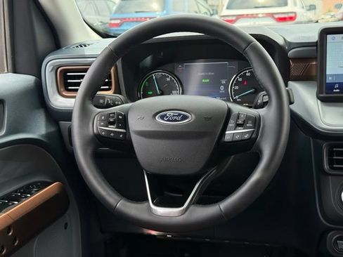 Used 2024 Ford Maverick Lariat FWD image 7