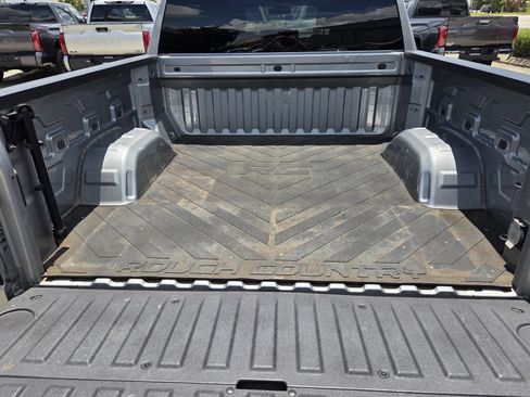 Used 2023 GMC Sierra 1500 SLE RWD image 9